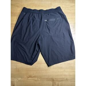 Men’s Black Lululemon Shorts Size Large Long Weekend Short 11 Inch